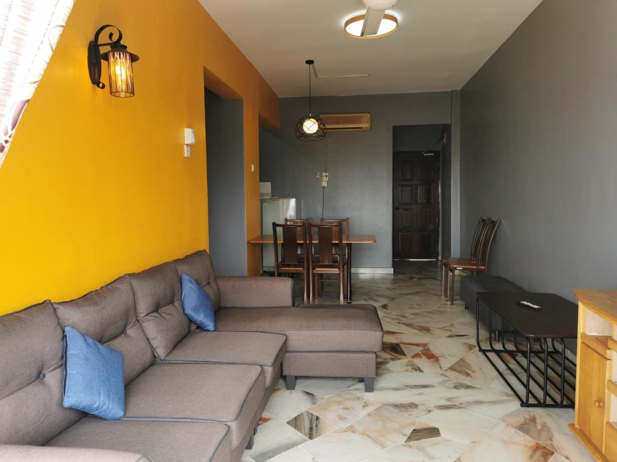 Beach View Private Apartment Порт-Диксон Экстерьер фото